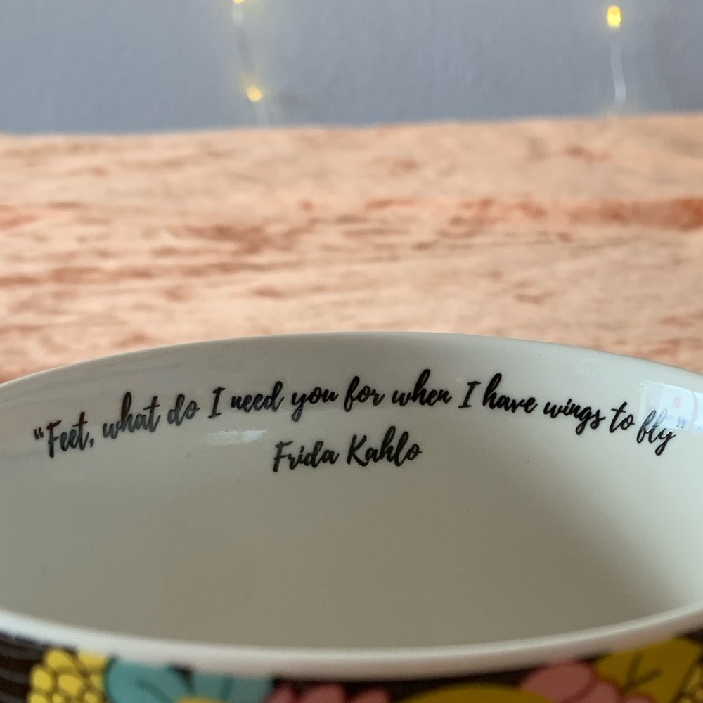 *NWOT* Frida Kahlo 16 fl oz Kikkerland Mug - Picture 9 of 10